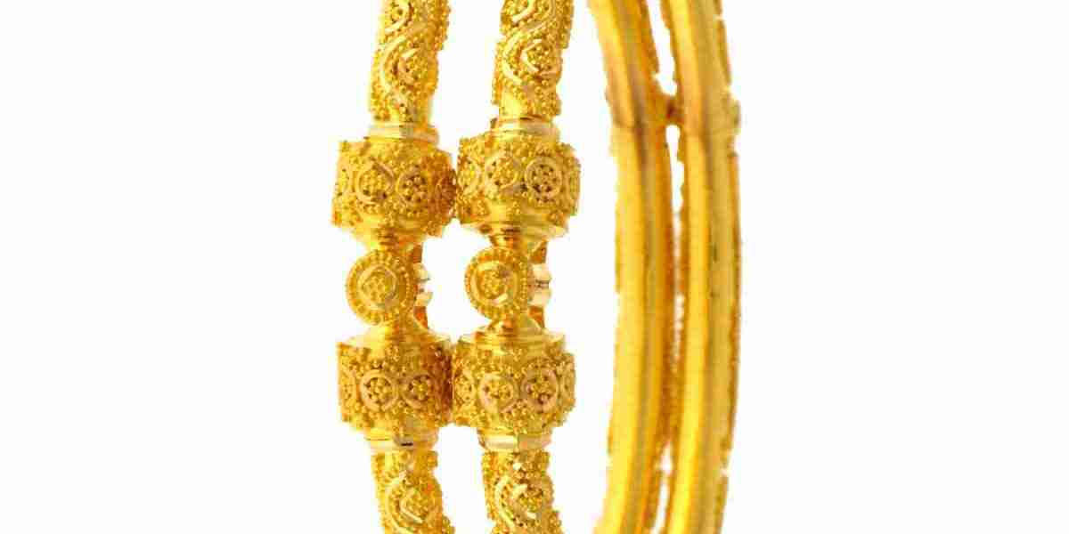 "Elegance Personified: Exploring the Timeless Allure of 22ct Gold Bangles in the UK"